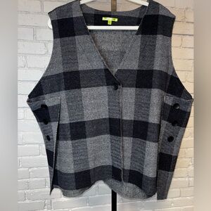 Trisha Tyler Black and Gray Plaid Vest